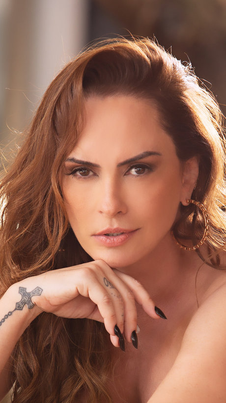 Nubia Oliiver model hd picture