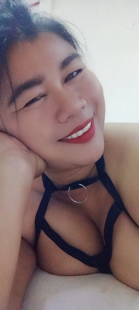 MoChubby pornstar erotic photos