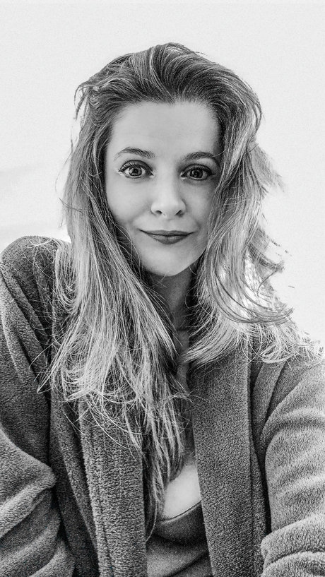 A Lilian free model gallery