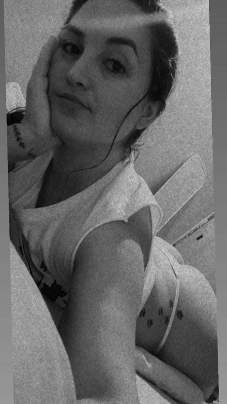 Alexa Sweet Pussy_ model adult image