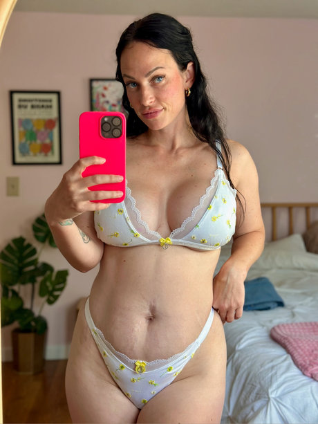 Amanda Wilde erotic pornstar image