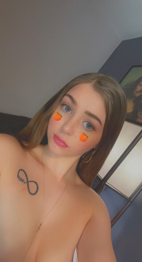 Amber Satin exclusive model images