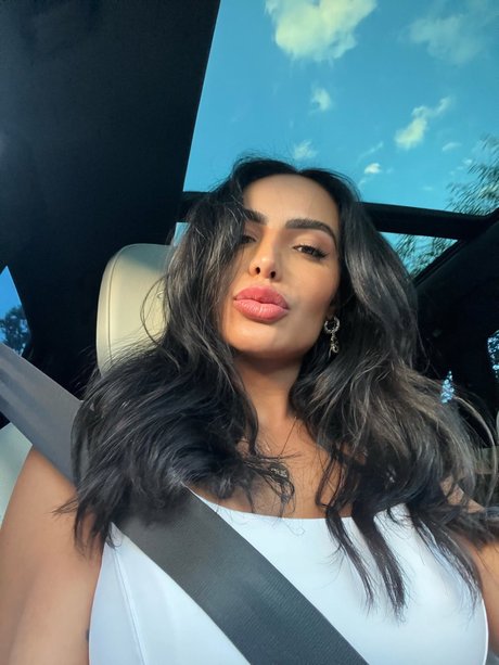 Aline Mineiro pretty pornstar archive