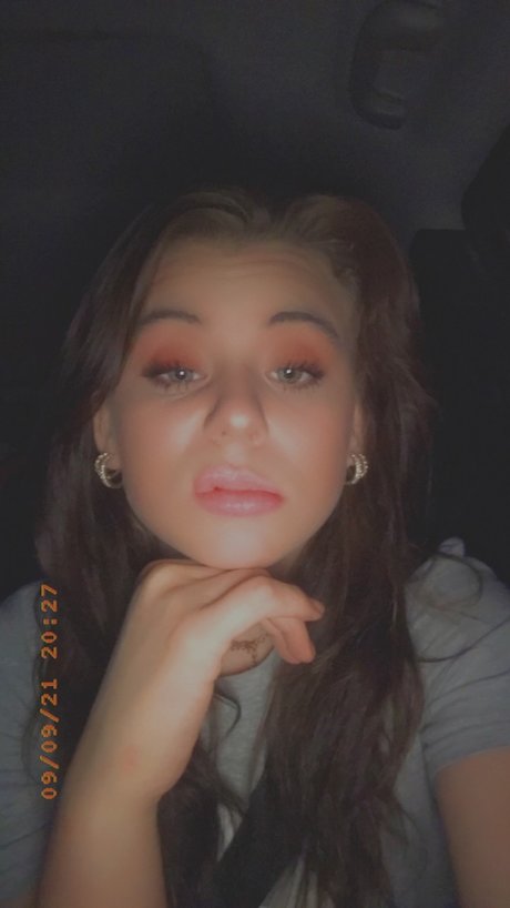 I play wit da pussy like tickle me Elmo erotic pornstar pictures