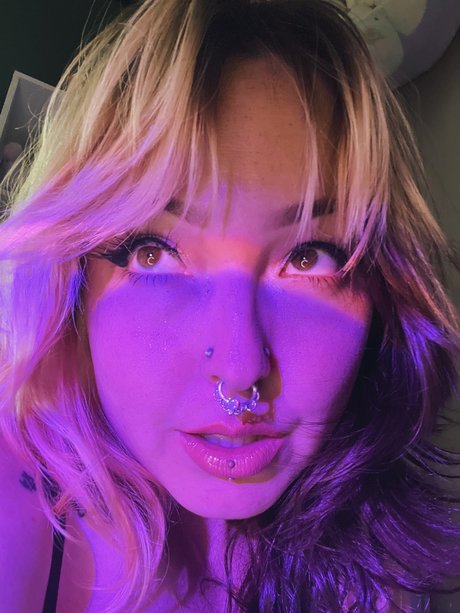 _Amethyst Angelic_ nudes actress archive