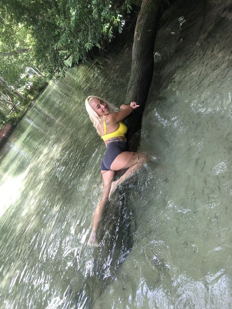 Valerie Rosario nude star pics