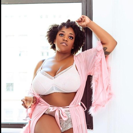 Nora Ray sex pornstar galleries