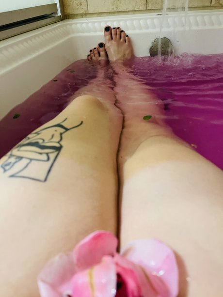 N A nudes star pictures