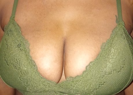 Noel Raine pretty pornstar photos