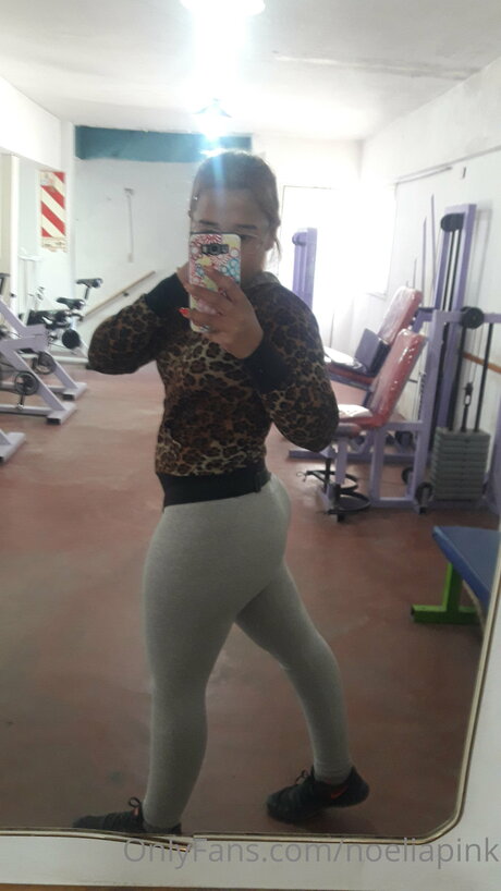 Noe Pink_ model erotic galleries