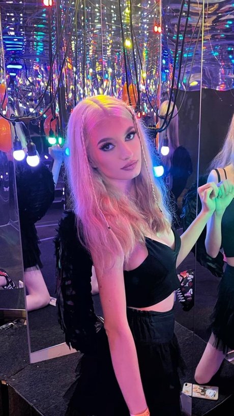 AlexysRosy pornstar free galleries