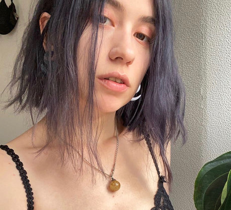 Alice Sweets_ hd pornstar image