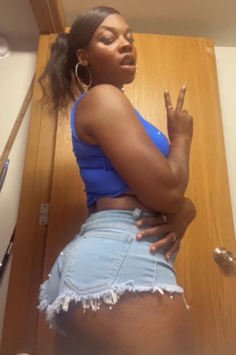 Boobookitty star art pic