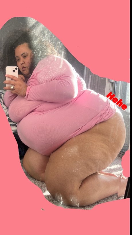 Alice is Holy model exclusive picture