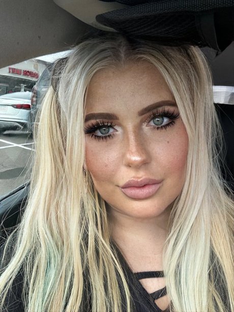 Briella Adore nice star photo