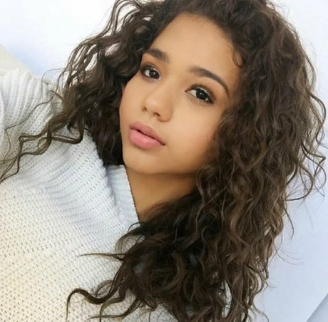 Aliz model porn pics