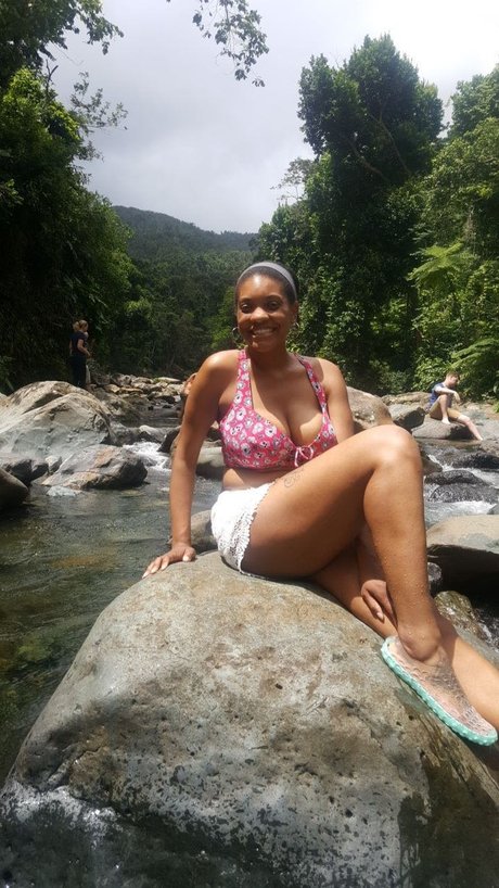 NykkiMFSavage star xxx galleries