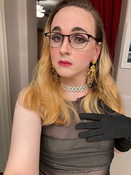 alley cat star nudes image