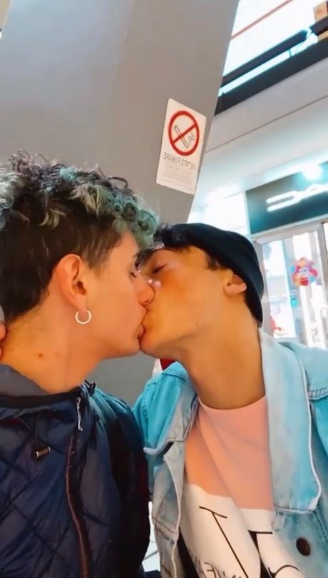 Andrea amp ampMarco adult model pics