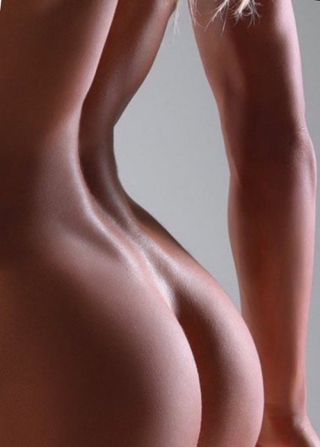 Tina Love model xxx photos