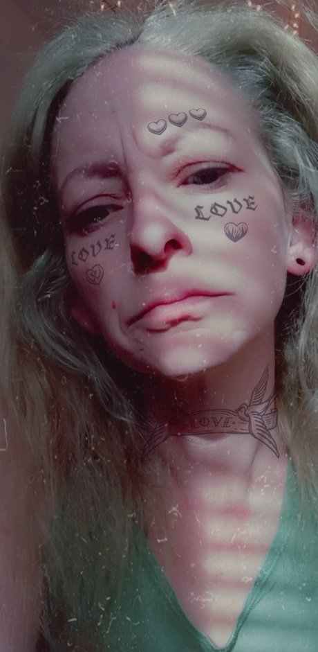 Babyluvitdaddy free model pictures