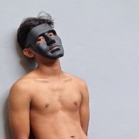 Tiger Nut exclusive model pics