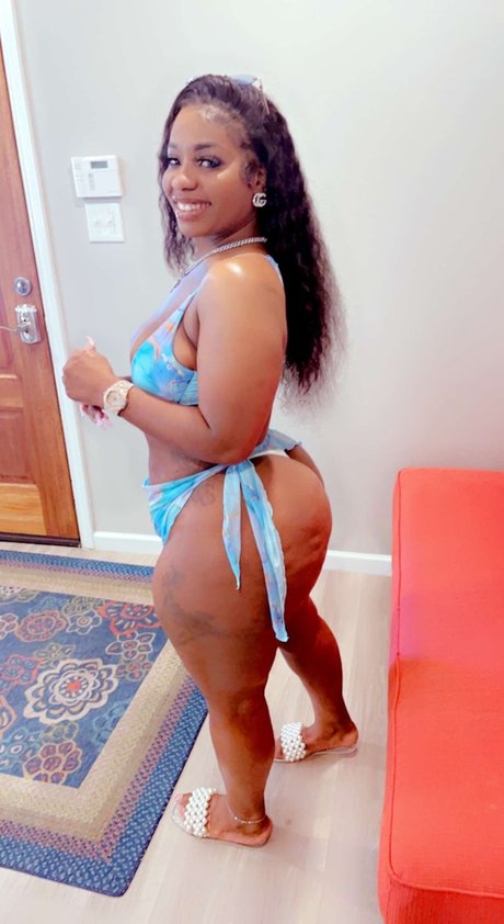 TheRealOne naked star photo