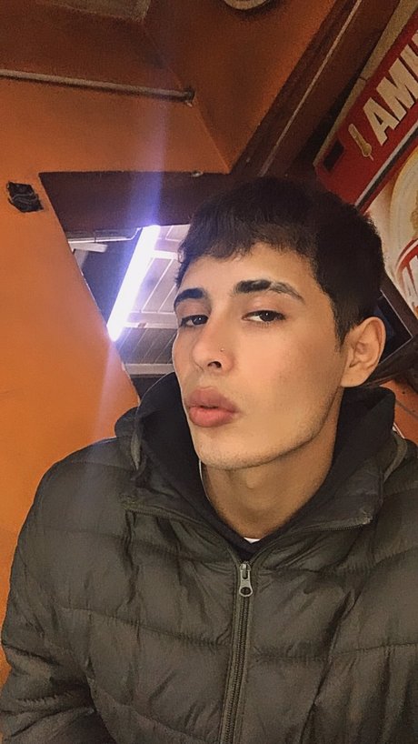 Samuel_ xxx model galleries