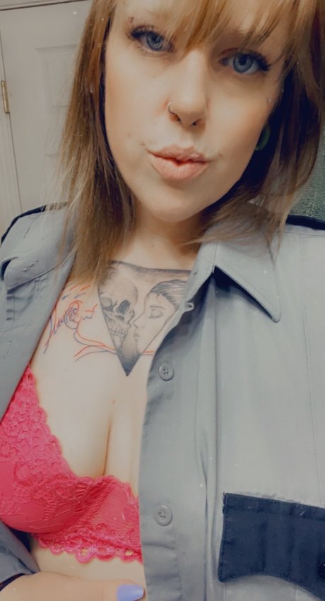 BeautifulDisaster model erotic archive