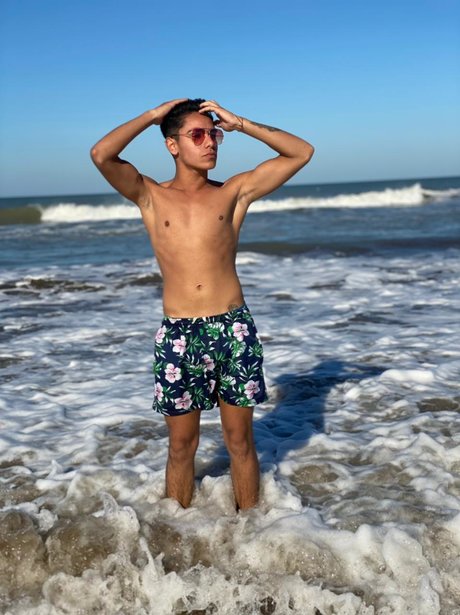 agustin nude model images