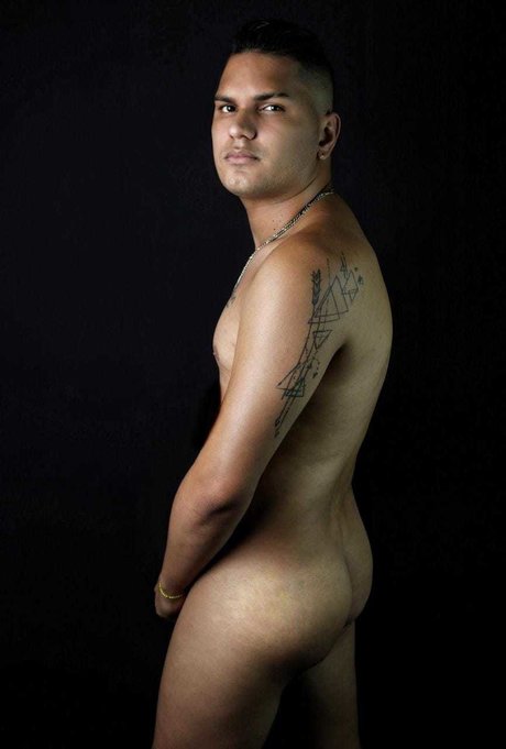 Alejandro Cordoba pretty pornstar img