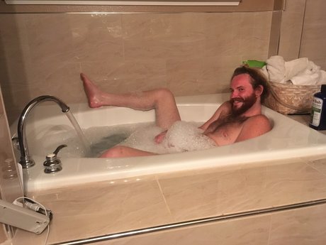 Aarrett Stevenson art model pics