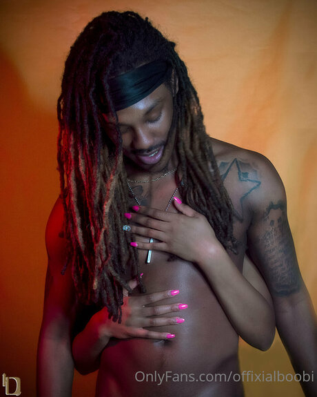 Big Wavy sexy pornstar photo