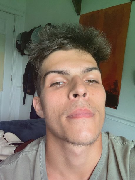 SauceDaddy beautiful model images