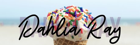 Dahlia Ray star image