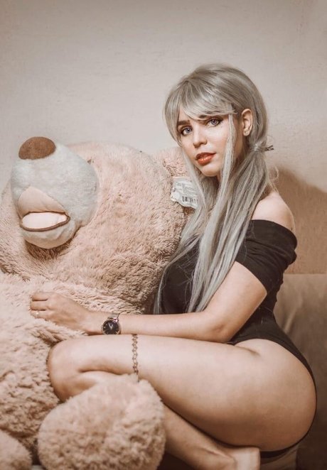 Odett Mart adult model pictures