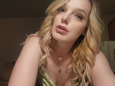 Britt Brat xx_ porn star photos