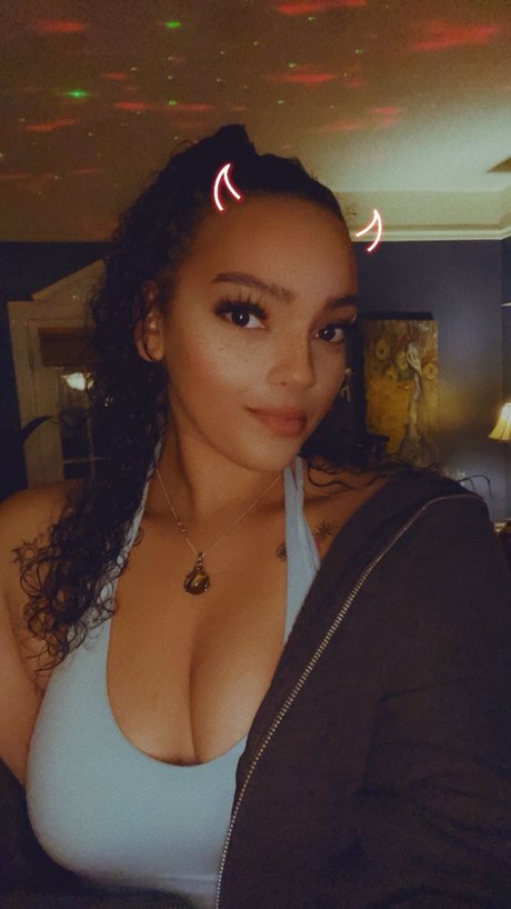 Oceann Rosee art model pic