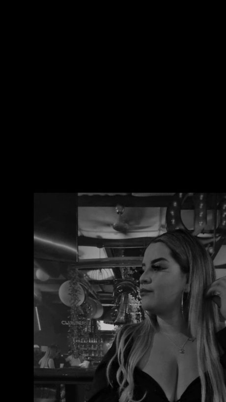 Alexandra Bernal model naked picture