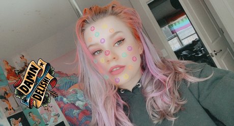 Avian_ naked model pics