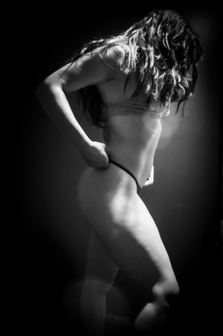 Adore and Explore nice actress pictures