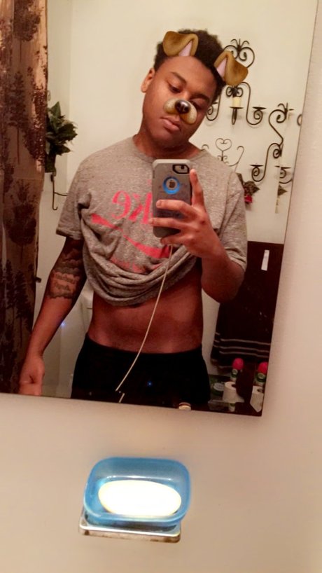 TTreyRaw34 pornstar sex pictures