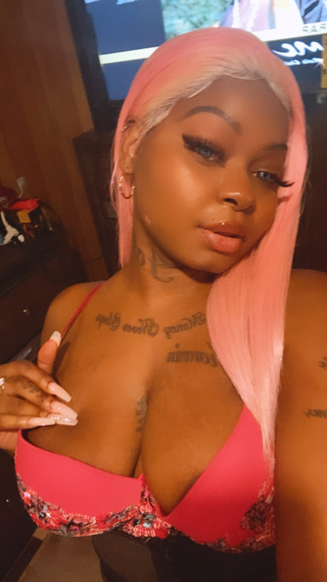 Queen Thytialli nude actress img