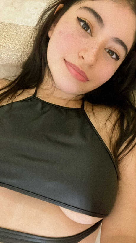 Kat Babe erotic actress photo