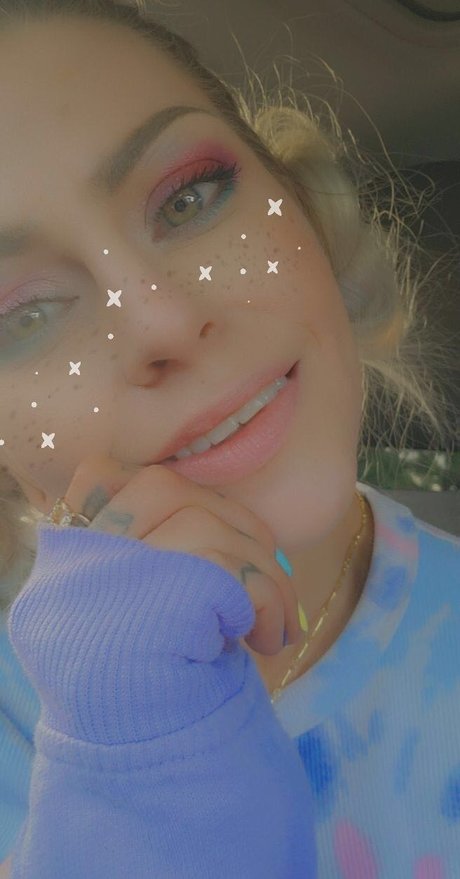 Gypsy x Quinn erotic pornstar pic