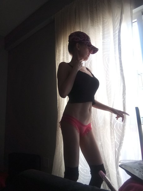 Abril Sant model nudes pic