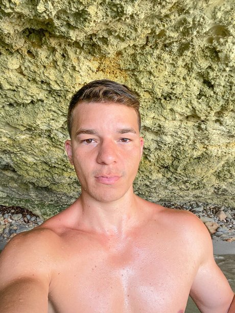 Adam Dior naked actress pictures