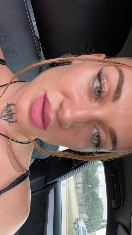 Olivia Misssy star porn img