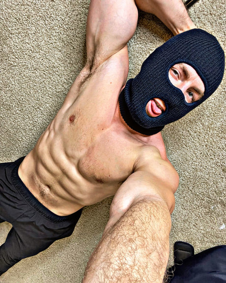 Oleg Forse pornstar pretty img