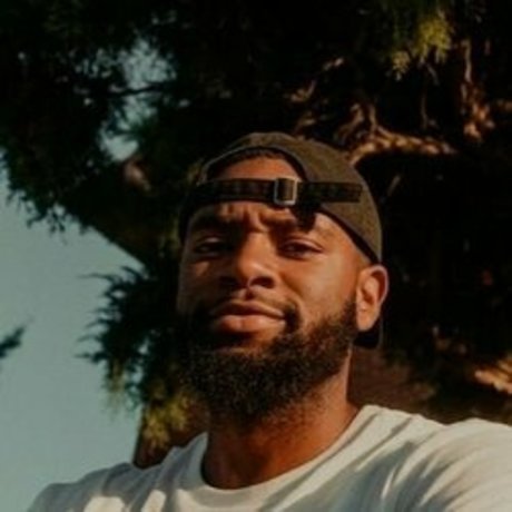 Dee C star nude images